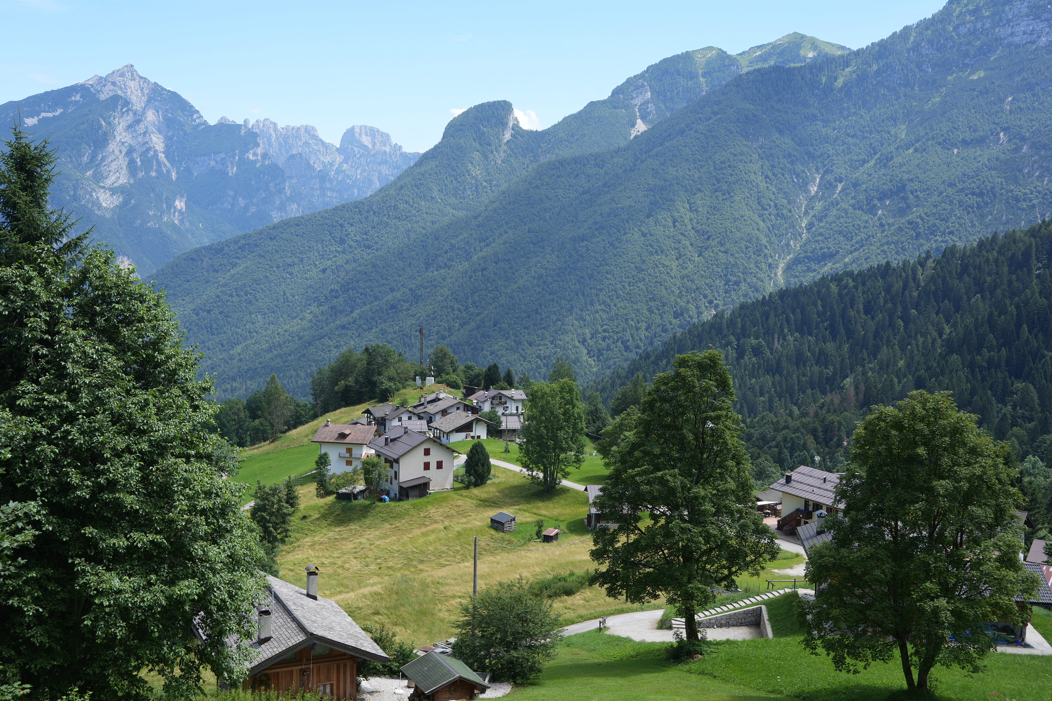 The small hamlet of Matiuz near Sagron