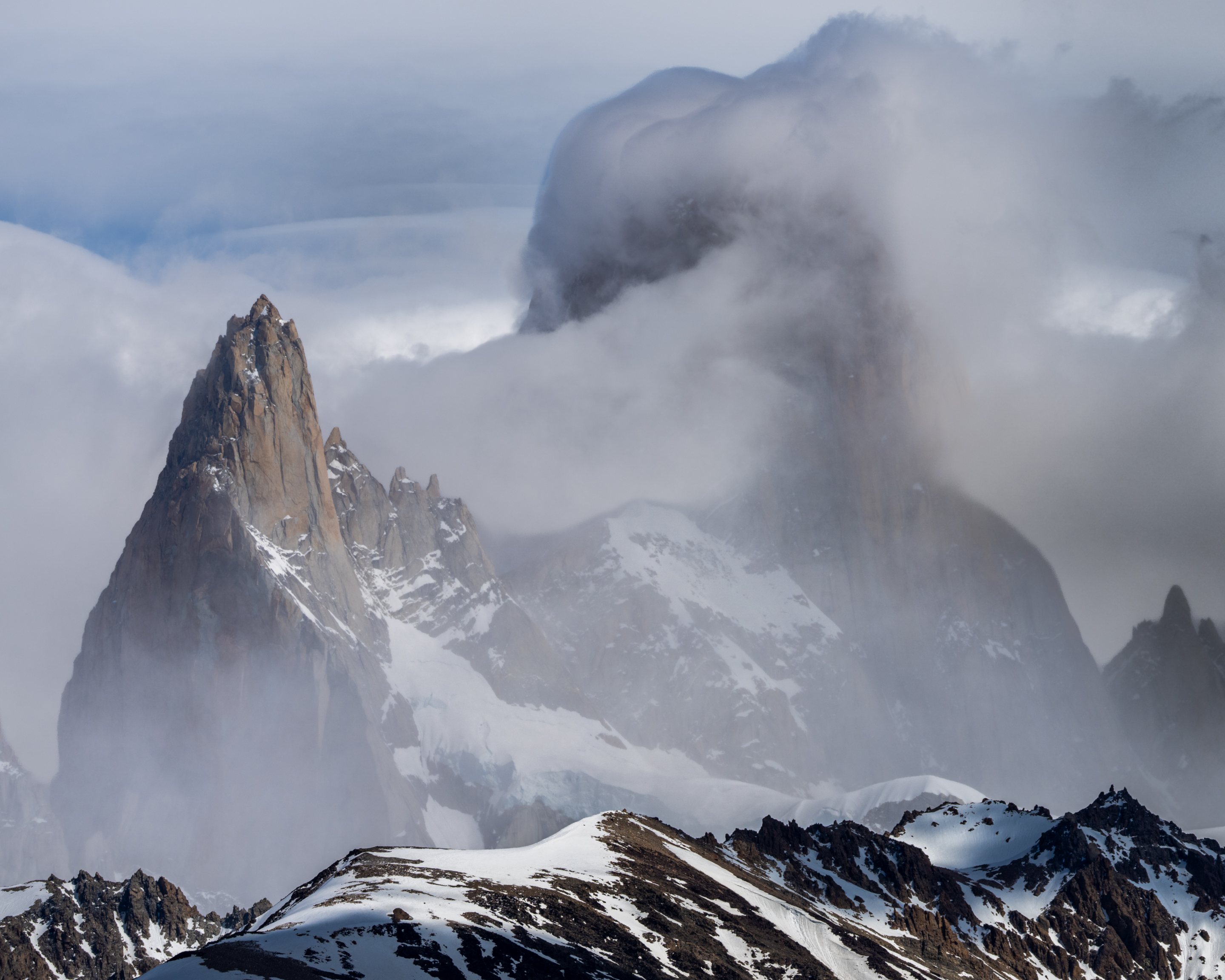 A Windy morning on Cerro Antenna