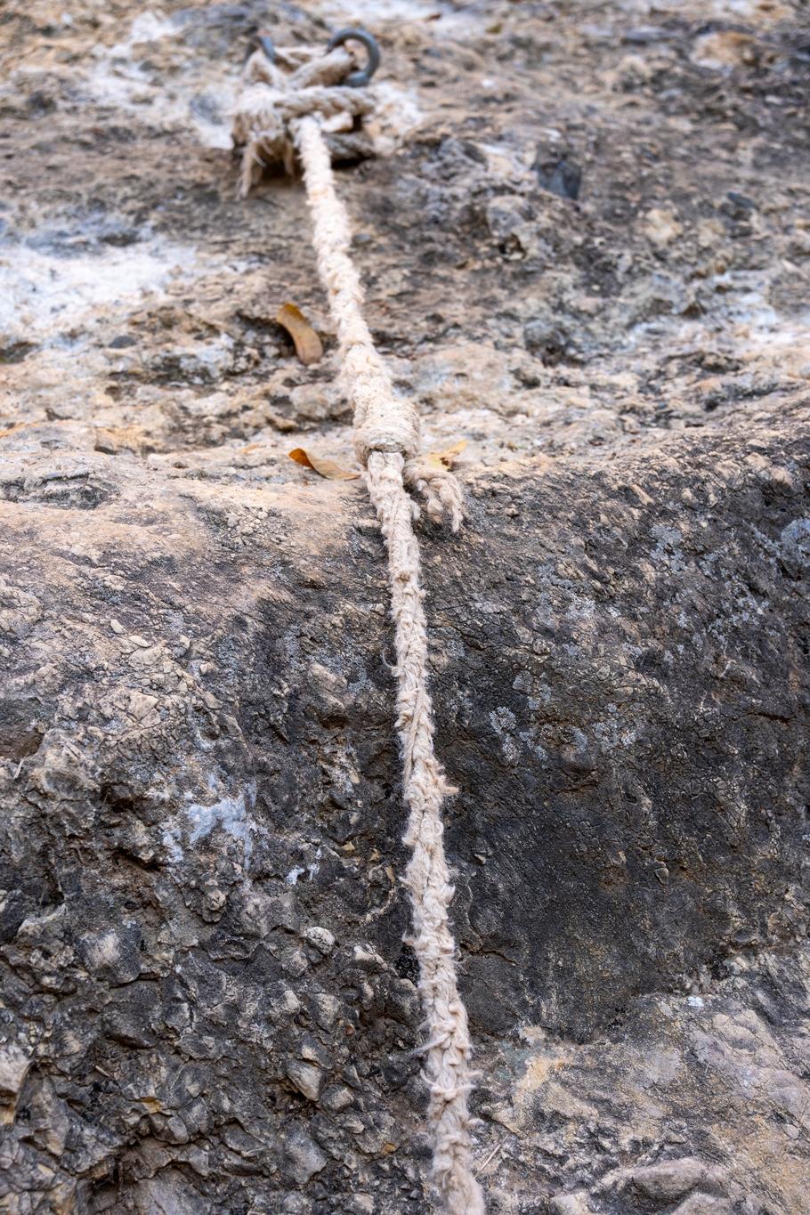 A tattered old and frayed rope