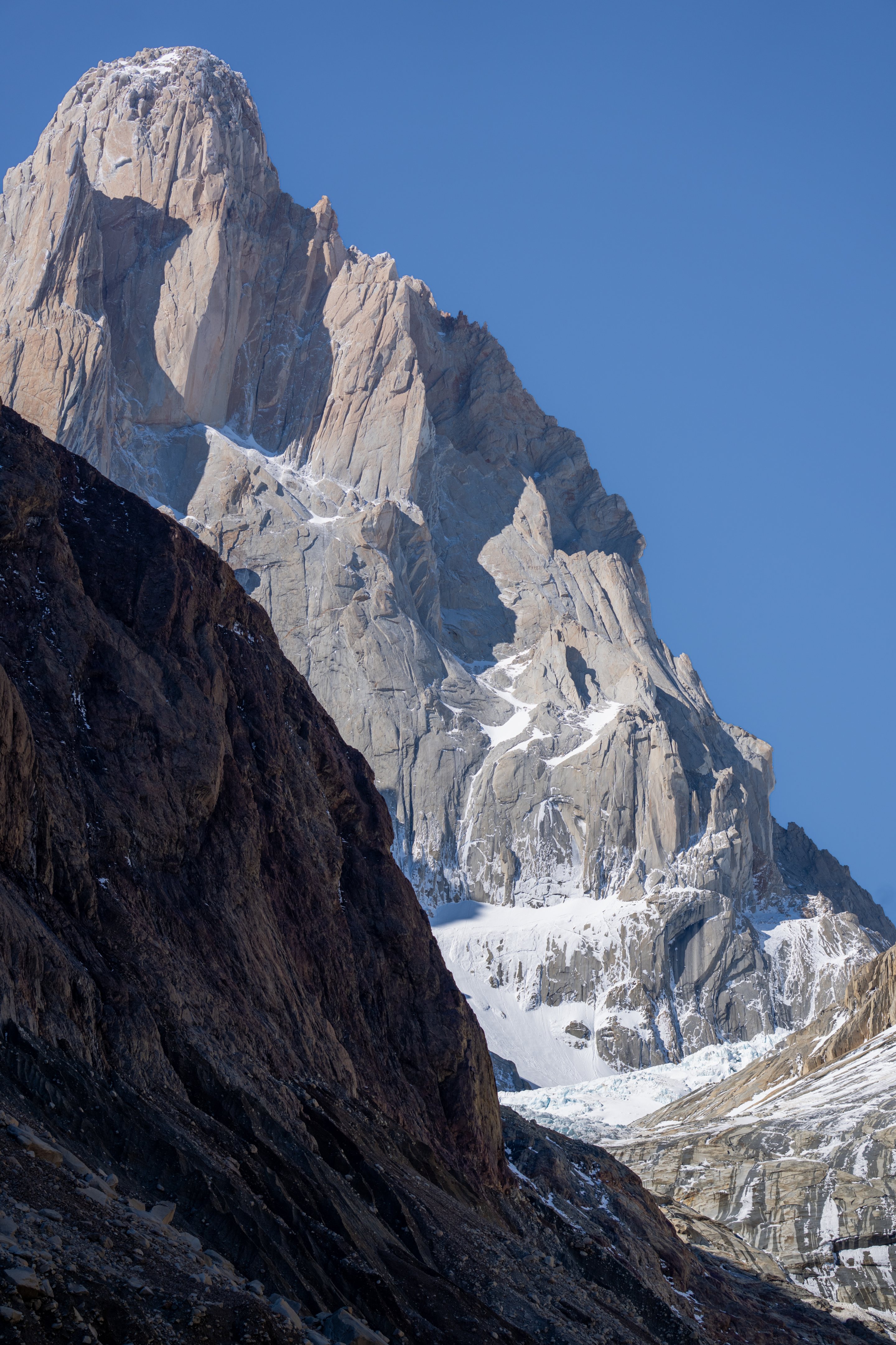 The huge NW face of Fitz Roy